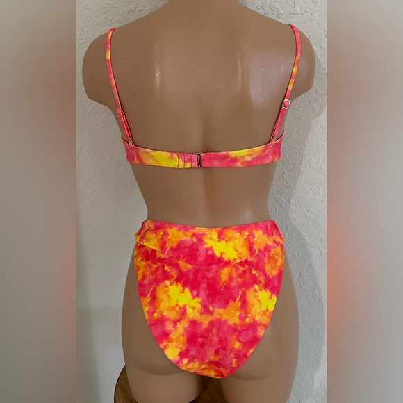 Lovers + Friends Kolbie bikini set - Picture 6 of 16